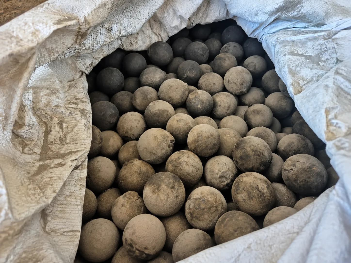 Bolas de moagem em embalagem, insumo do moinho